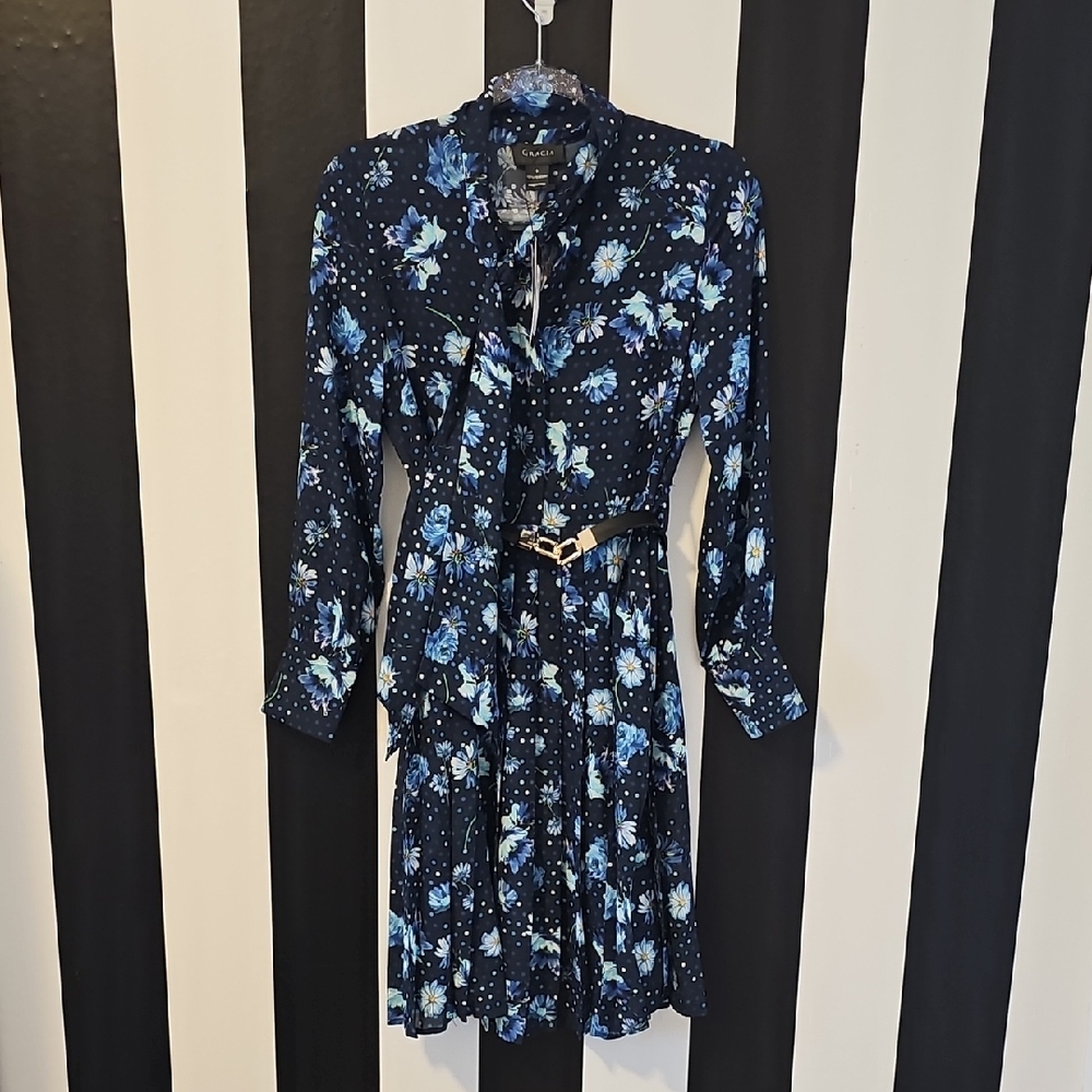 Gracia Navy Floral Long Sleeve Dress